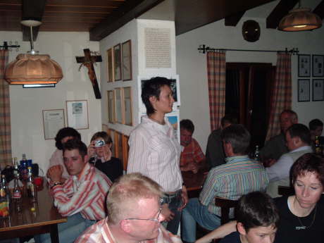 Simone h�lt eine Rede