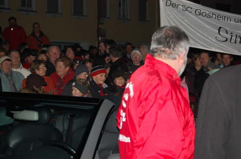 Das Cabrio samt Fahrer wartet