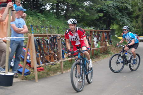 Und schnappt sein Rad