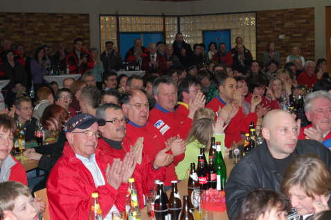 Biathlonfreunde im Publikum