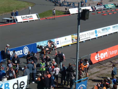 Simon Schempp im Ziel