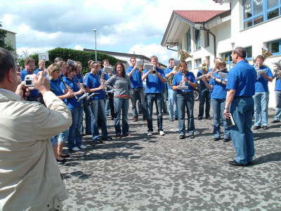 Kathrin im Kreise ihrer ehemaligen Musikerkollegen