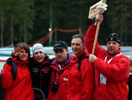 Kathrin nach dem Rennen mit Gosheimer Fans